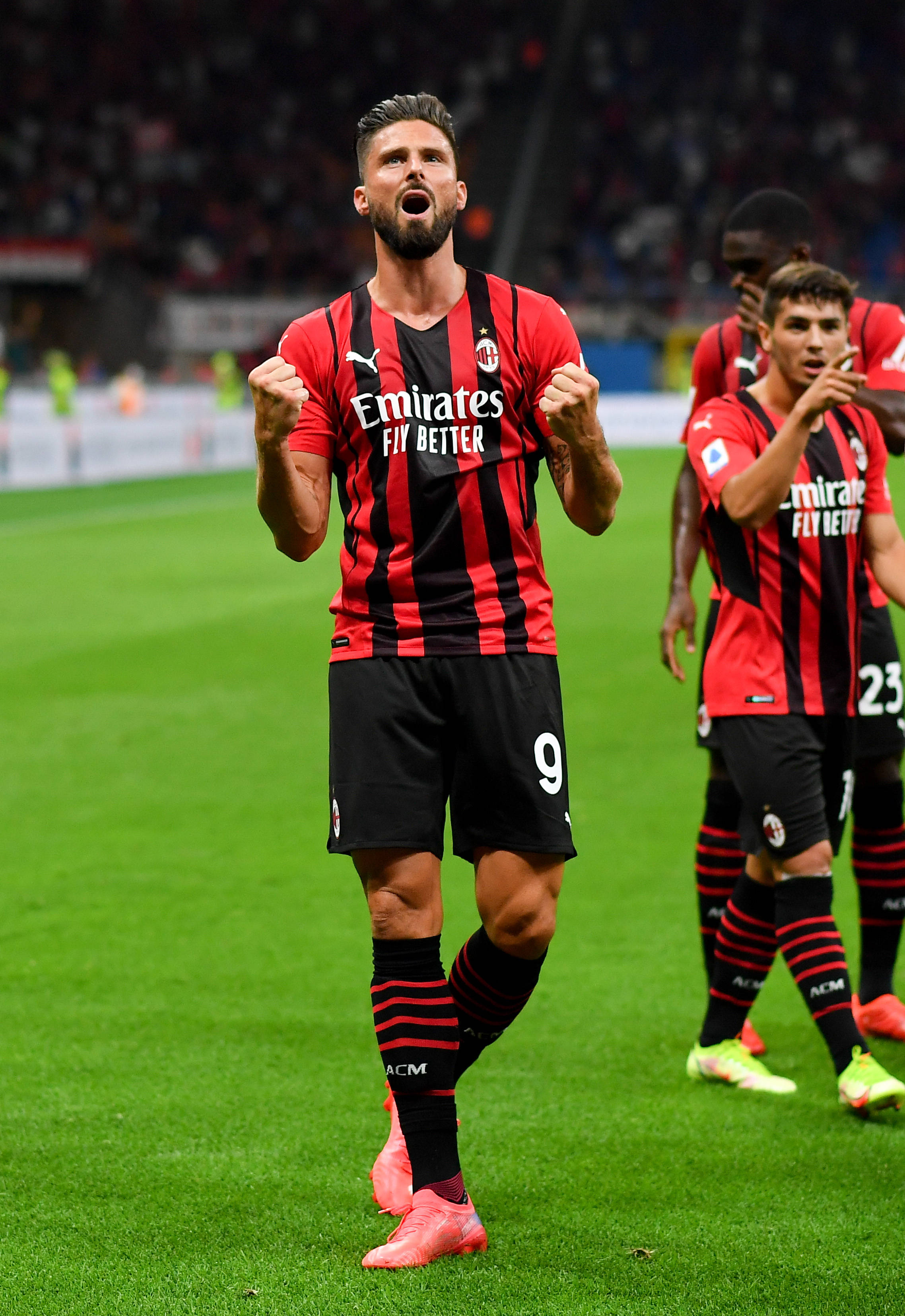 连娶三位女徒弟，将奥运冠军沦为主妇，毁掉运动员人生的他有多夸张？（连娶三名女徒弟、让奥运冠军当主妇：他到底有多离谱？）