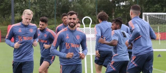 官方：拜仁明年1月6日将在客场与萨尔茨堡红牛进行友谊赛（官宣：拜仁将于明年1月6日客场对阵萨尔茨堡红牛进行友谊赛）