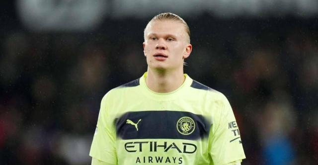 官方：今夏加盟维拉的19岁后卫厄兹詹租借加盟安德莱赫特（官宣：阿斯顿维拉今夏引进的19岁后卫厄兹詹租借加盟安德莱赫特）