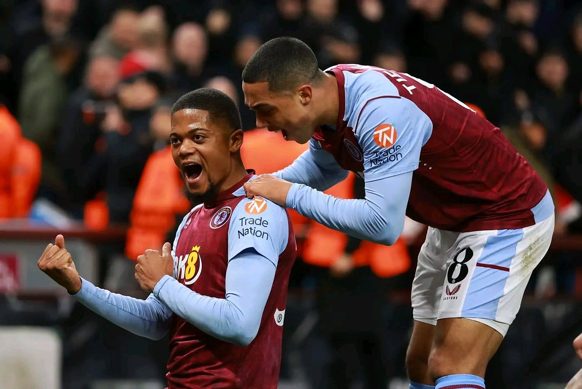 德容：不应该再和上赛季比较了，上赛季我们也没拿到欧冠冠军（德容：别再和上赛季相比了，那时我们同样无缘欧冠）