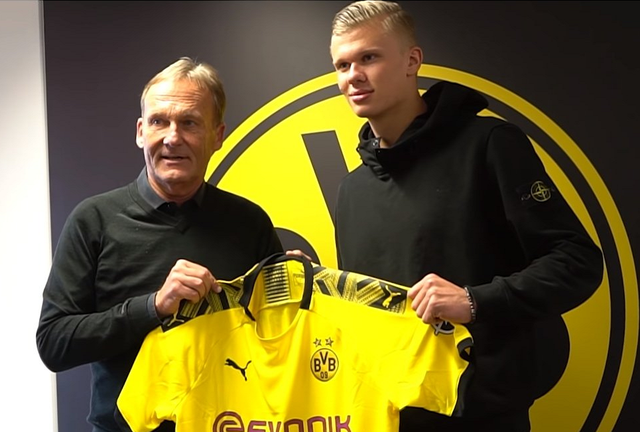 创造历史！新加坡队史首度以非东道主身份打入亚洲杯正赛（队史突破：新加坡首次以非东道主身份晋级亚洲杯正赛）