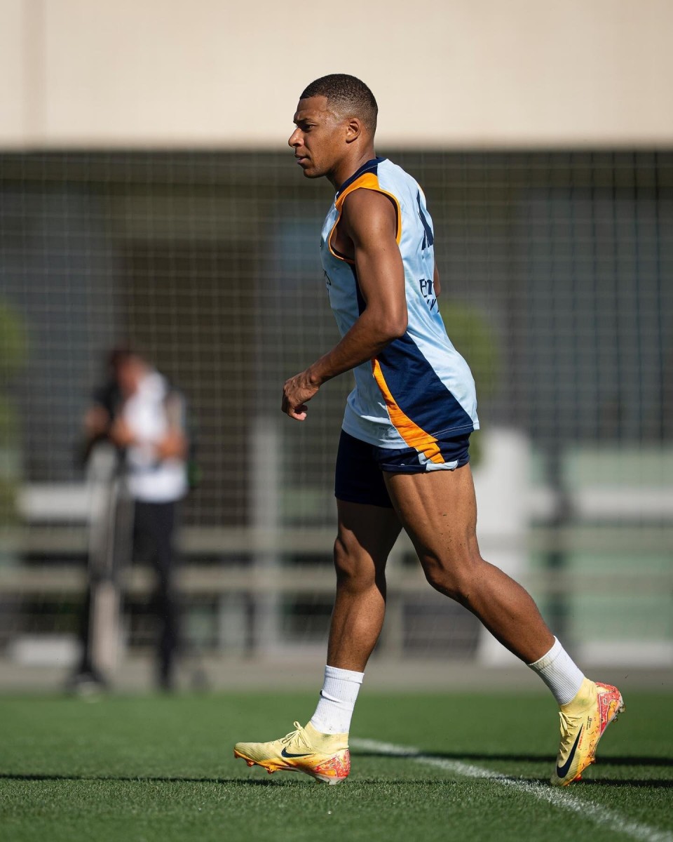 埃贝尔：于帕梅卡诺续约谈判仍在继续，冬窗不会引进任何球员（埃贝尔：于帕梅卡诺续约仍在推进，冬窗零引援）